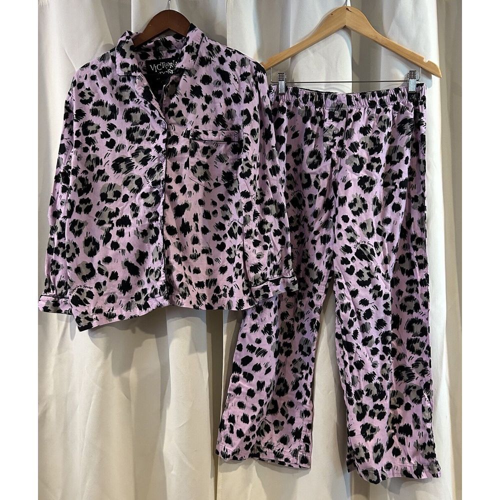 Victoria’s Secret Leapord Print Fleece Pajamas Size Medium